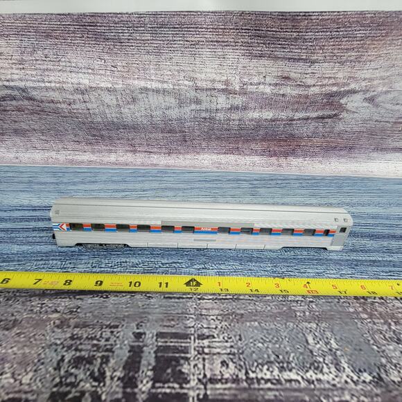 Vtg H.O scale train cars Amtrak passenger observation Train car silver,red, blue - Picture 1 of 11